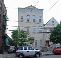 411 21st St Apartments