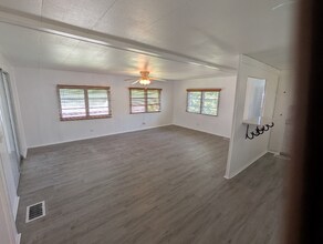 7001 142nd Ave N in Largo, FL - Building Photo - Building Photo