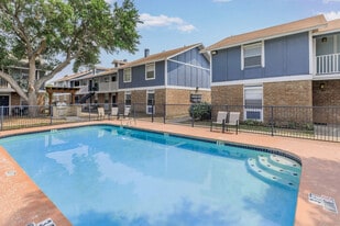 Embassy House in Corpus Christi, TX - Building Photo