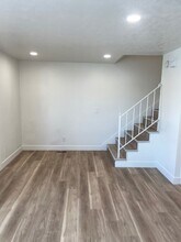 9040 Goddard Cir in West Jordan, UT - Building Photo - Building Photo