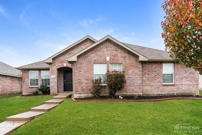 property at 2013 Cedarwood Dr