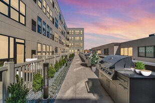 Albion Highland Park in Highland Park, IL - Building Photo