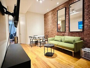 Furnished room/NOT APARTMENT in Brooklyn, NY - Building Photo - Building Photo