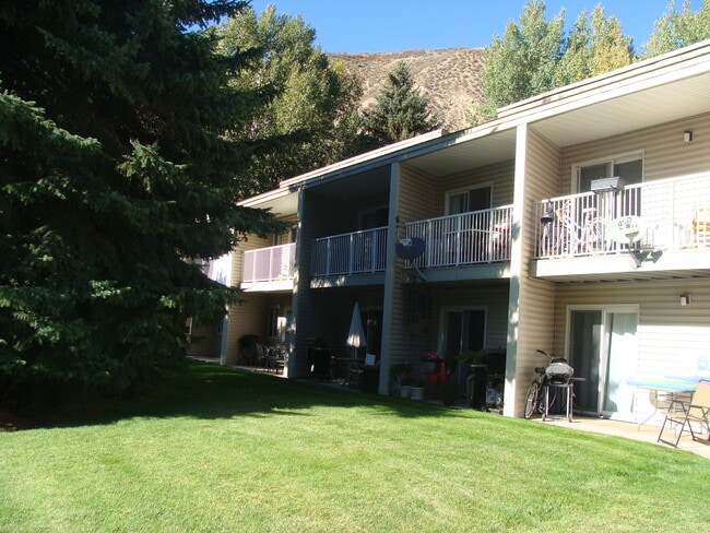 414 W Beaver Creek Blvd in Avon, CO - Building Photo - Building Photo