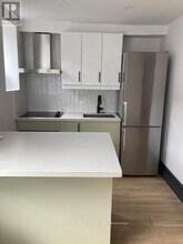 204 Kingston Rd in Toronto, ON - Building Photo - Building Photo