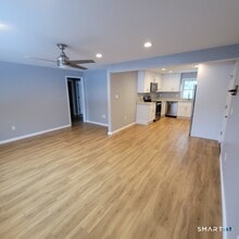 14 Canterbury Arms in New Milford, CT - Building Photo - Building Photo