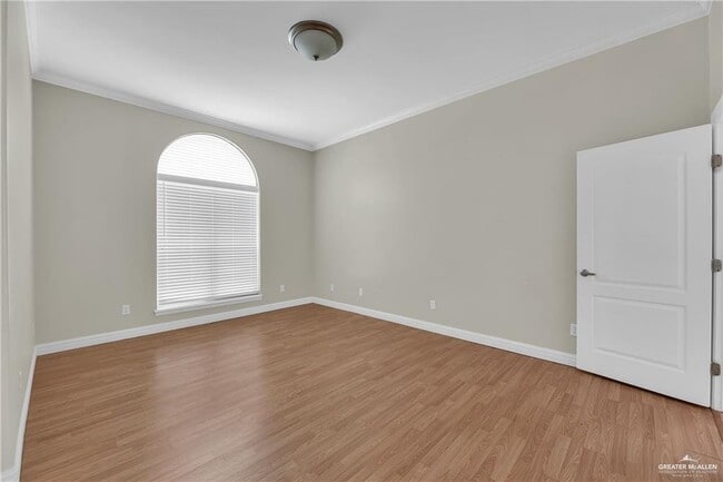 33 Condor Ave in McAllen, TX - Building Photo - Building Photo