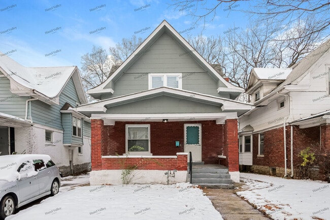 property at 3344 Chestnut Ave