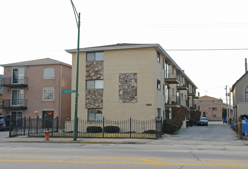 6051-6053 S Archer Ave in Chicago, IL - Building Photo