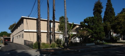 415 N Holliston Ave in Pasadena, CA - Building Photo - Building Photo