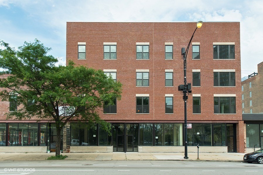 2001 S State St in Chicago, IL - Building Photo