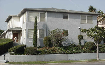 8265 Crenshaw Dr in Inglewood, CA - Building Photo - Building Photo