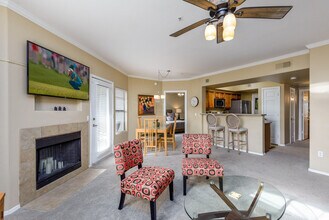 15095 N Thompson Peak Pkwy in Scottsdale, AZ - Building Photo - Building Photo