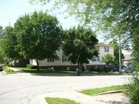 715 Tippecanoe St Apartments