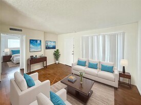 4811 Live Oak St in Dallas, TX - Building Photo