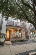 1717 Silver St in Houston, TX - Building Photo - Building Photo