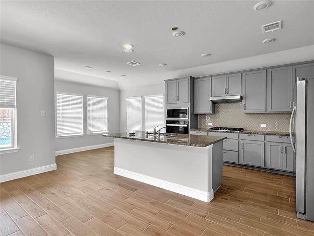 property at 3853 PEARLWOOD Rd
