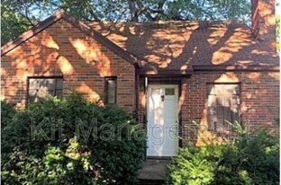 4649 Burnham Ave in Toledo, OH - Building Photo