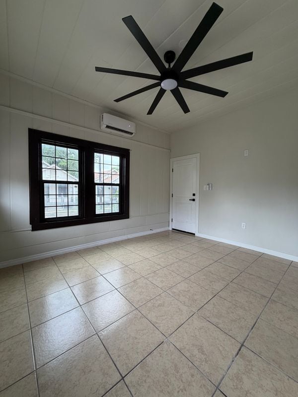 221 E 3rd St, Unit Bottom unit