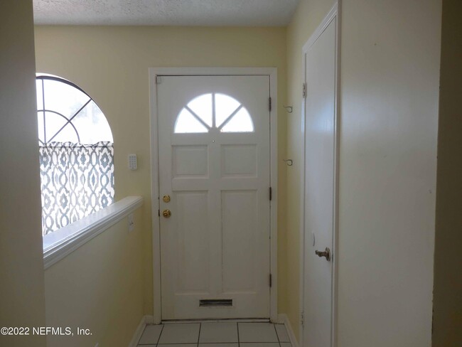 2074 2nd St S in Jacksonville Beach, FL - Building Photo - Building Photo