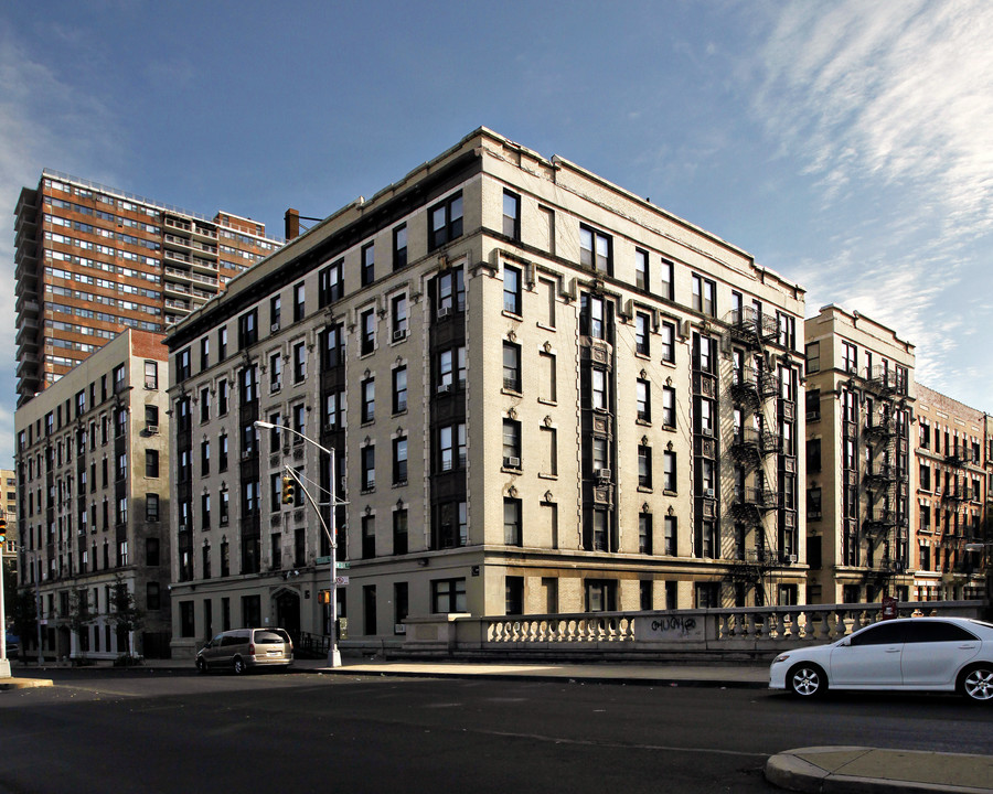 610 Riverside Drive in New York, NY - Foto de edificio