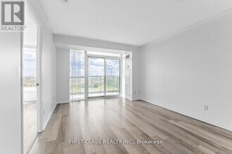 4900 Glen Erin Dr in Mississauga, ON - Building Photo - Building Photo