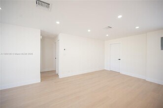 3751 NE 17th Ave in Pompano Beach, FL - Building Photo - Building Photo