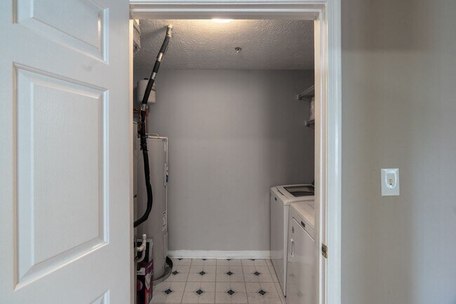 689 Winding Stream Way in Odenton, MD - Building Photo - Building Photo