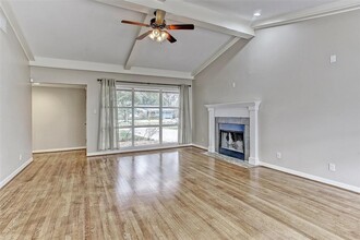 5510 Schumacher Ln in Houston, TX - Building Photo - Building Photo