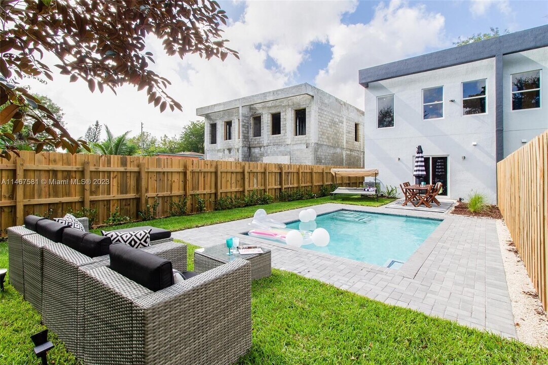 5129 NW 5th Ave-Unit -0 in Miami, FL - Building Photo