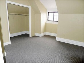 301 1/2 S Winebiddle St, Apt 5 in Pittsburgh, PA - Building Photo - Building Photo