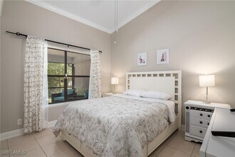4975 Hickory Wood Dr in Naples, FL - Building Photo - Building Photo