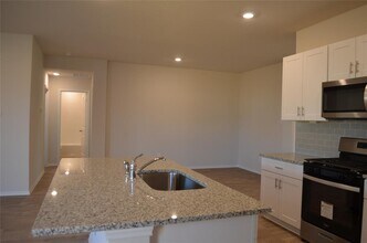 1806 Windsor Blvd in Lockhart, TX - Building Photo - Building Photo