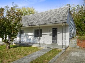 528 Hack Wilson Way in Martinsburg, WV - Building Photo