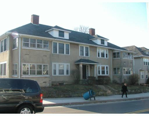 239-241 White St in Belmont, MA - Foto de edificio