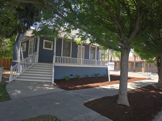property at 710 N Irwin St