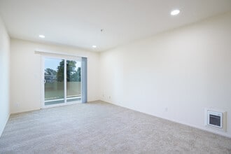 Fletcher Towers in Hayward, CA - Foto de edificio - Interior Photo