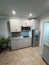 4201 Bougainvilla Dr in Lauderdale-by-the-Sea, FL - Foto de edificio - Building Photo