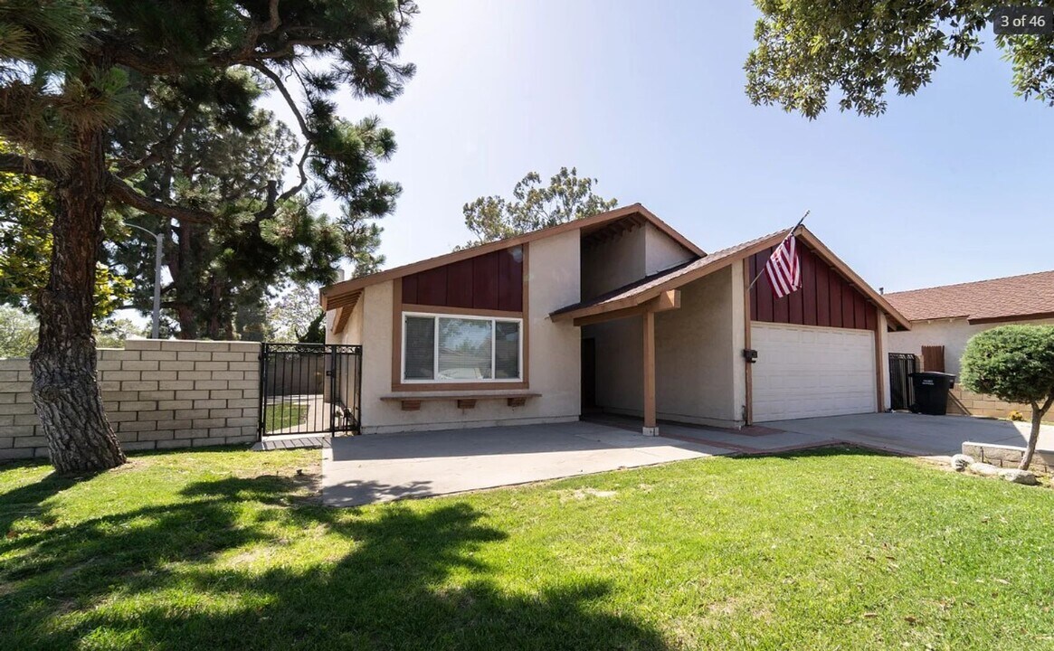 18751 Bechard Pl in Cerritos, CA - Foto de edificio