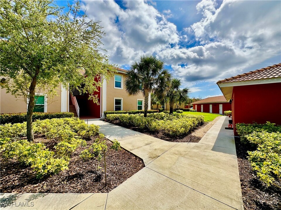 25720 Palmesta Circle in Bonita Springs, FL - Building Photo