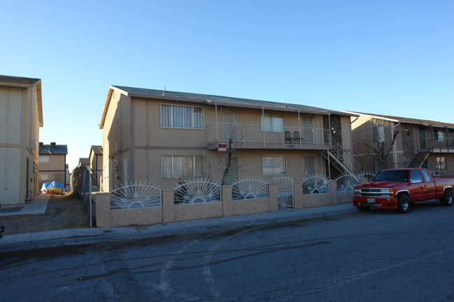 4761 Lucite Ln in Las Vegas, NV - Building Photo - Building Photo