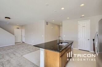 1813 Paley Dr in Windsor, CO - Building Photo - Building Photo