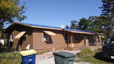 2650 Booker St in Fort Pierce, FL - Building Photo - Other