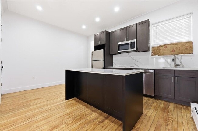 property at 1122 Washington St