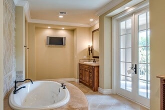 25400 Prado De Las Peras in Calabasas, CA - Building Photo - Building Photo