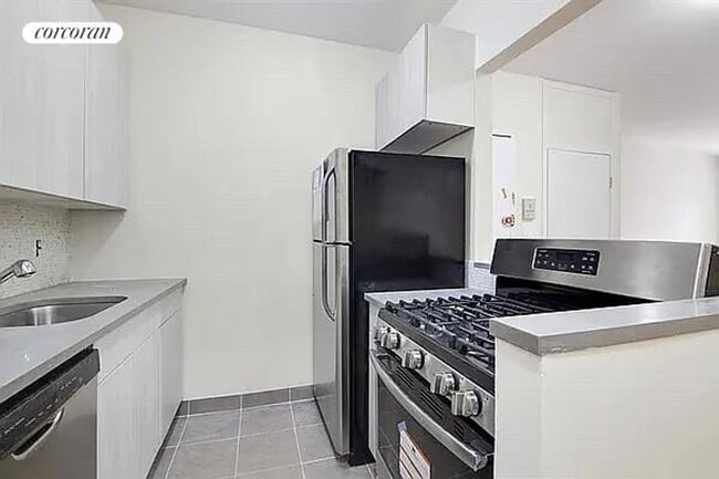property at 414 E 119th St