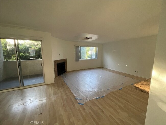 811 6th St, Unit 306 in Santa Monica, CA - Building Photo - Building Photo