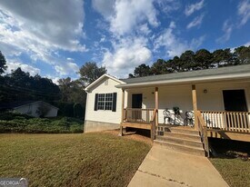 10226 Stone St NW in Covington, GA - Building Photo