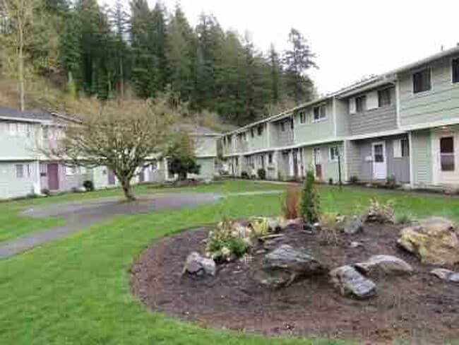 540 N Pine St in Burlington, WA - Building Photo - Building Photo