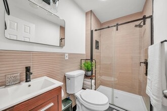 84 Neptune Ave in Jersey City, NJ - Building Photo - Building Photo